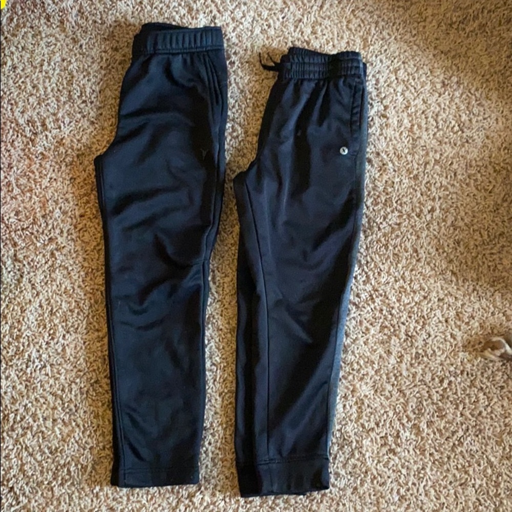 A pair of joggers boys size 8